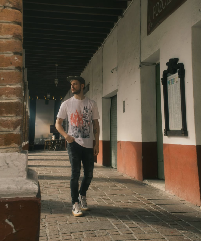 Rebel Forge x Pez — Playera blanca “Diablito de maíz”